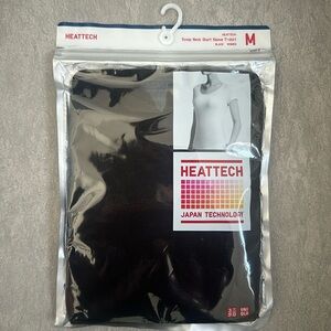 Uniqlo heat tech shirt, scoop neck, short sleeve, black